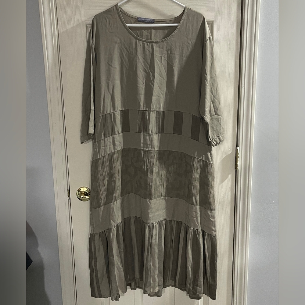 Grey Violet Womens‎ 3/4 Sleeve Striped Cheetah Pattern Block Tiered Midi Dress L